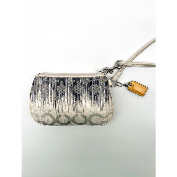 COACH Signature Wristlet, Rare Style, Ombre - Picture 4 of 6
